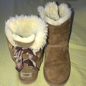 bailey bow uggs